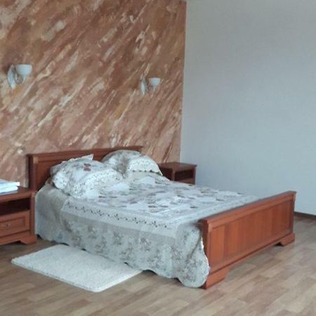 Киевская 43 Apartment Khorol Екстериор снимка